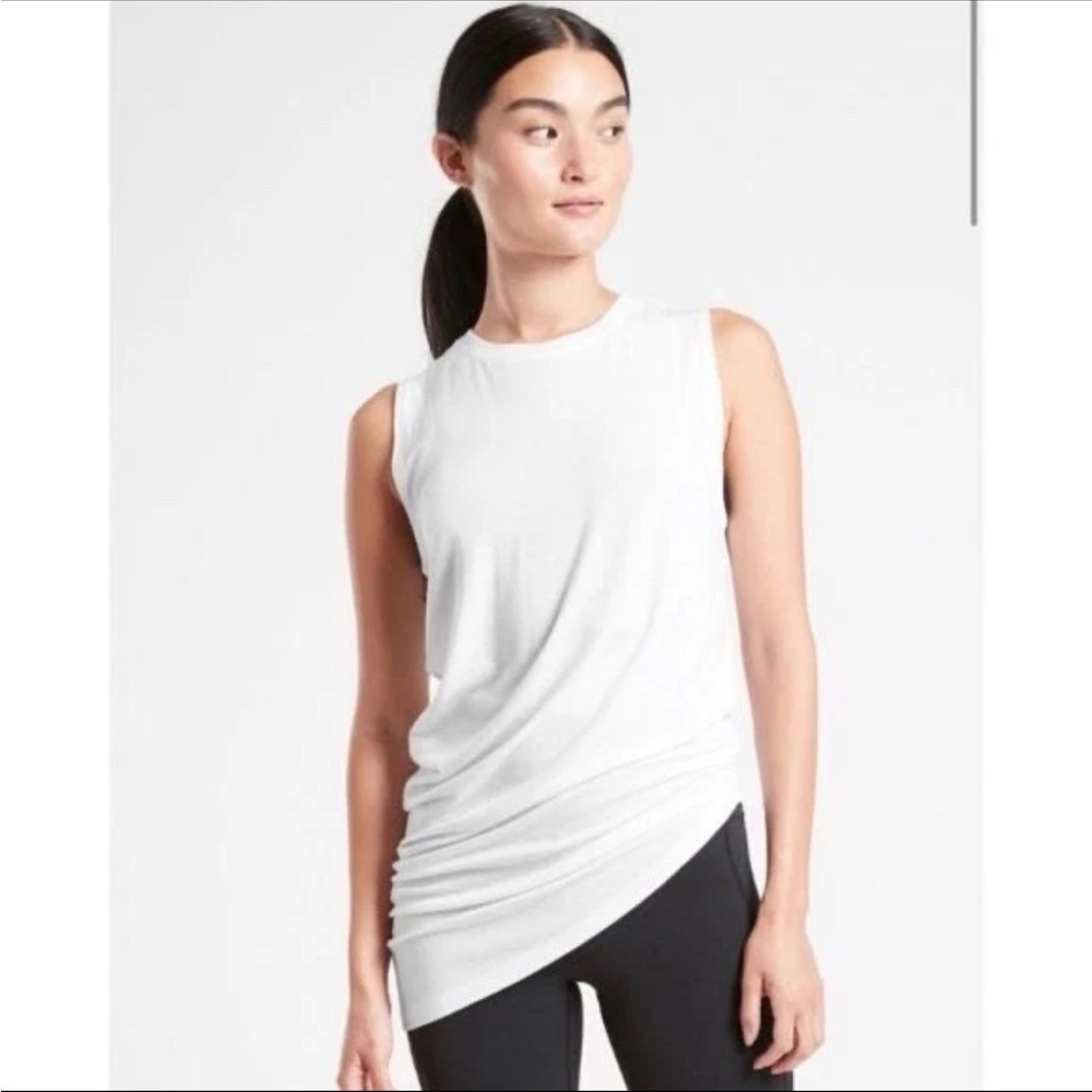 ATHLETA White Tencel Cloudlight Restore Asymmetrical Tank Top Size XS (A10) EUC